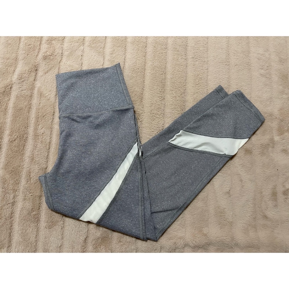 Aerie High Waisted Leggings. 7/8 Length. Gray w/ White Mesh Stripe Details.